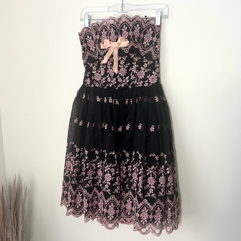 Betsey Johnson Black and Pink Strapless Dress - Picture 2 of 7